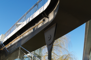 Fußgängerbrücke zwischen Autostadt und Phaeno Science Center